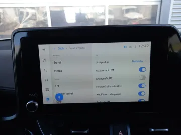 Car image 24
