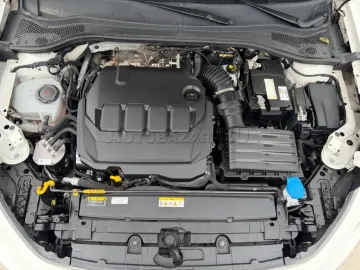 Car image 33