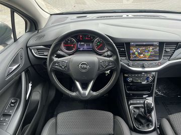 Car image 13