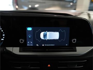 Car image 26