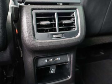 Car image 38