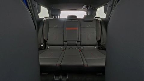 Car image 26