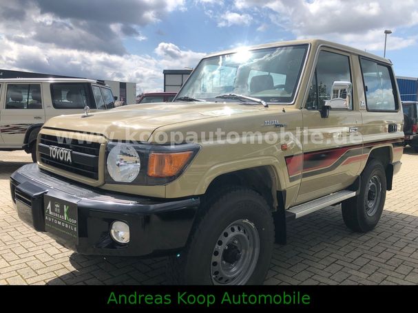 Toyota Land Cruiser 4.0 170 kW image number 2