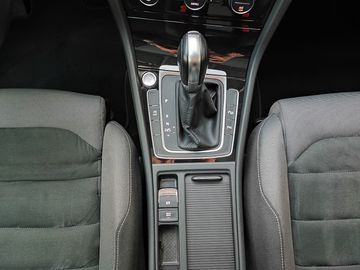 Car image 41