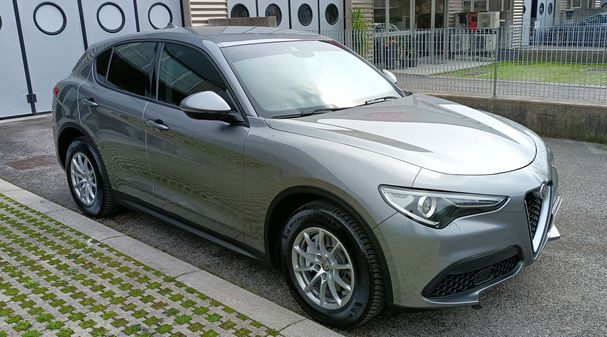 Alfa Romeo Stelvio 2.2 Diesel AT8 Business 118 kW image number 2