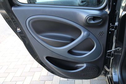 Car image 47