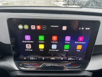 Car image 40