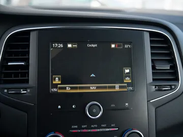 Car image 25
