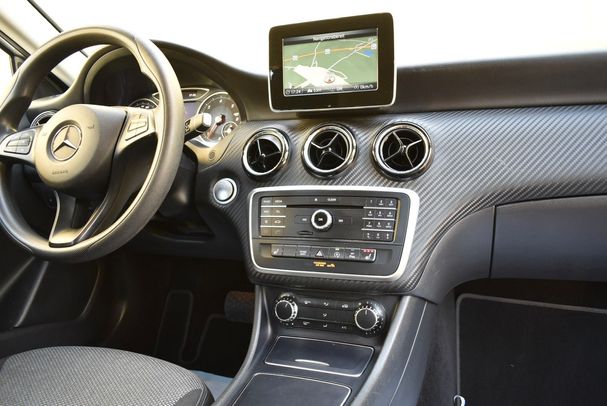 Mercedes-Benz GLA 200 d 100 kW image number 19