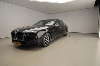 Car image 48