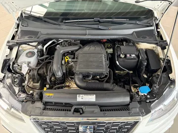 Car image 27
