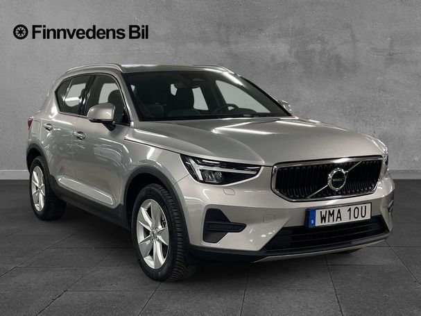 Volvo XC40 B3 Core 120 kW image number 2