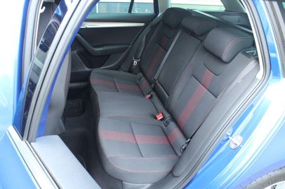 Car image 33