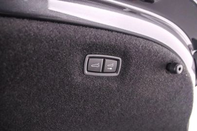 Car image 43