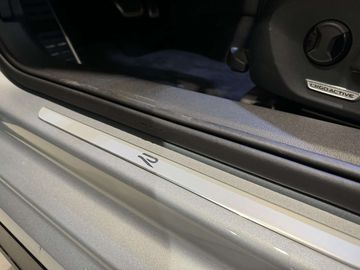 Car image 37