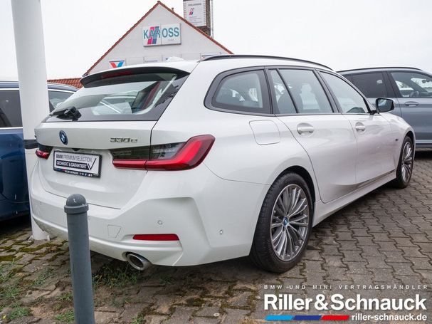 BMW 330e Touring xDrive 215 kW image number 2