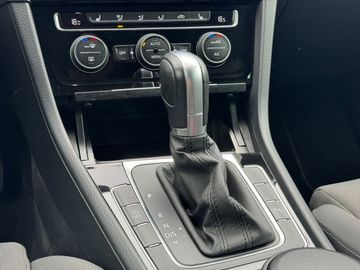 Car image 33