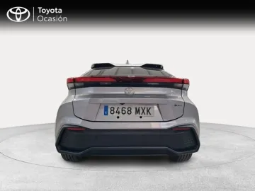 Car image 3