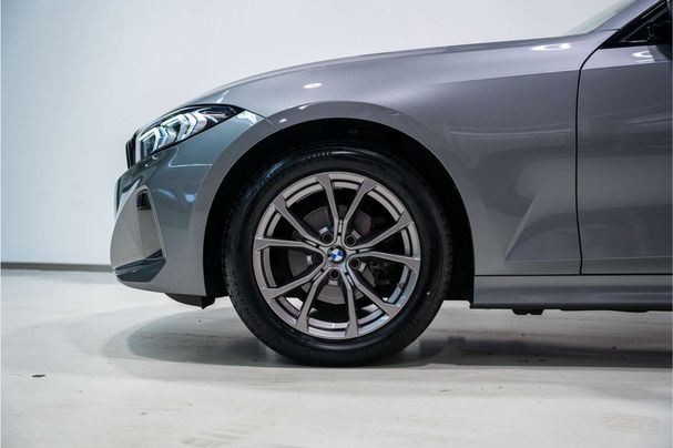 BMW 318i Touring 115 kW image number 6