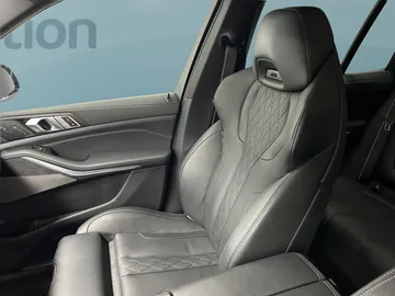 Car image 46