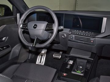 Car image 12