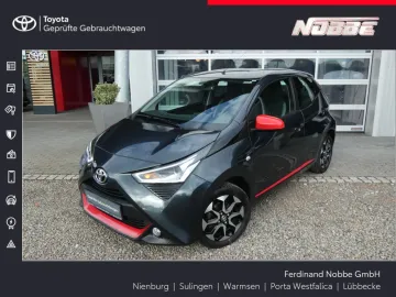 Car image 2