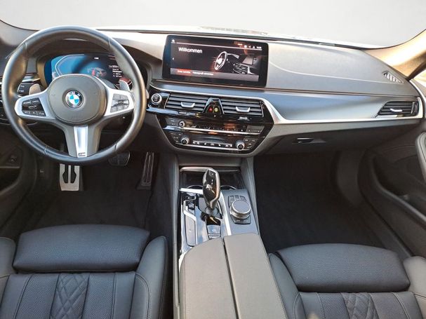 BMW 520d Touring 140 kW image number 13