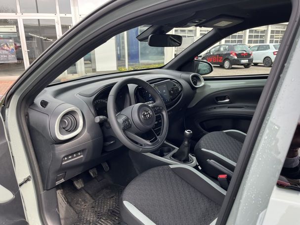 Toyota Aygo X 53 kW image number 6