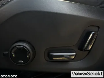 Car image 34