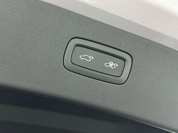Car image 39