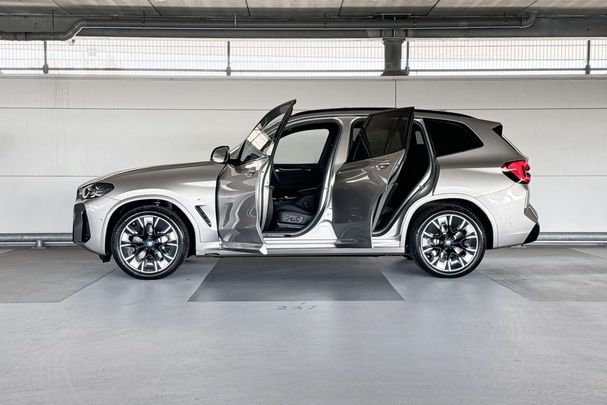 BMW iX3 80 kWh 210 kW image number 4