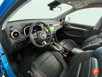 Car image 32