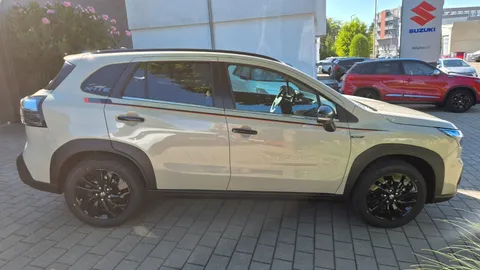 Car image 11