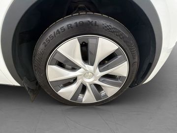 Car image 33