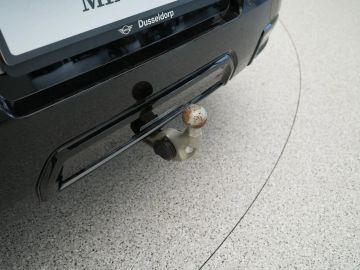 Car image 32