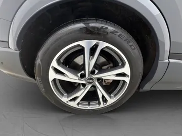 Car image 38