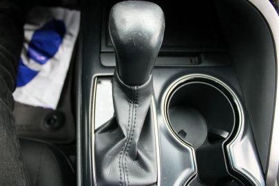 Car image 30