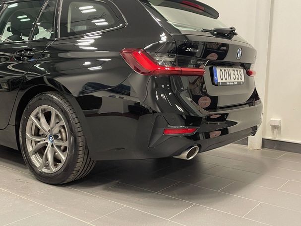 BMW 330e Touring M Sport xDrive 216 kW image number 5