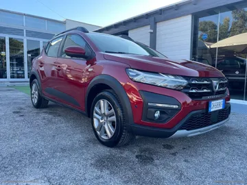 Car image 3