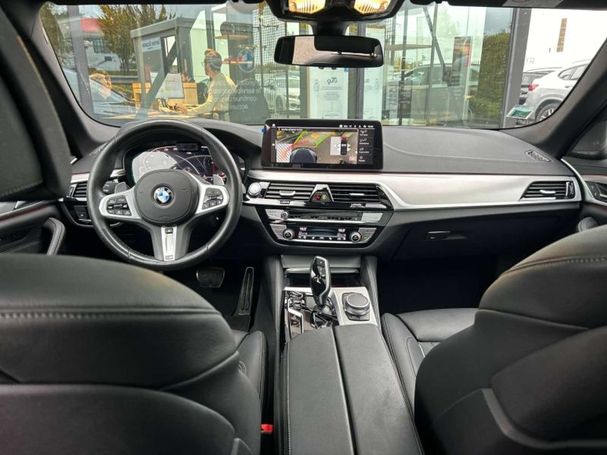 BMW 520 Touring xDrive 142 kW image number 6