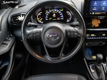 Car image 30
