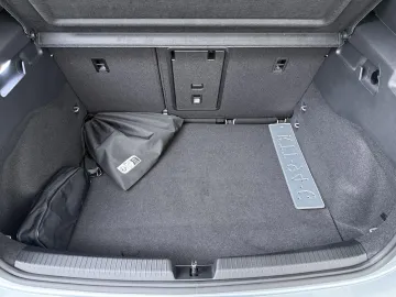 Car image 36