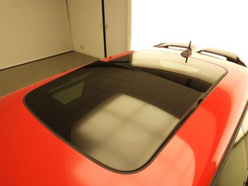 Car image 33