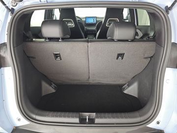 Car image 30