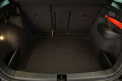 Car image 36