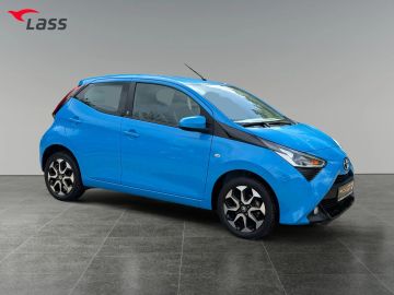 Car image 4