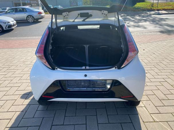 Toyota Aygo 51 kW image number 9