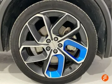 Car image 27