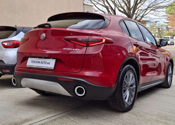 Alfa Romeo Stelvio 2.2 Q4 140 kW image number 3