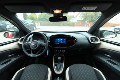 Car image 8